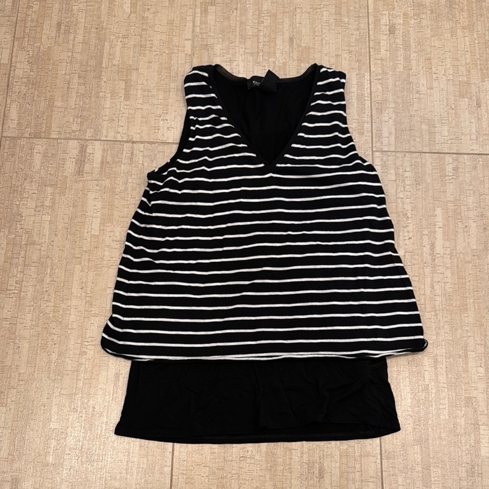 White House black market comfy and sexy 2 layer tank top size XS